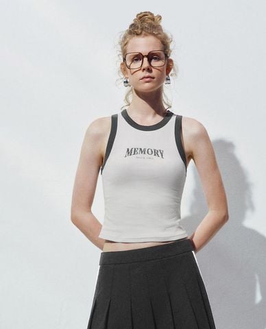  URBAN REVIVO - Áo ba lỗ nữ cổ tròn in chữ 