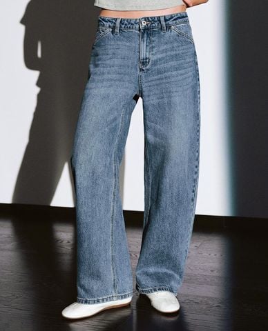  URBAN REVIVO - Quần jeans nữ ống rộng wash bạc 