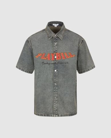  URBAN REVIVO - Áo sơ mi denim nam cổ bẻ tay ngắn in họa tiết 