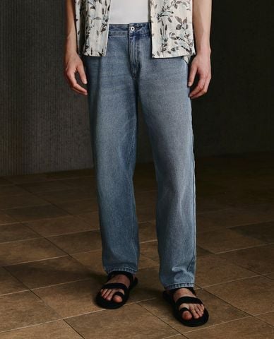  URBAN REVIVO - Quần jeans nam ống đứng wash bạc 