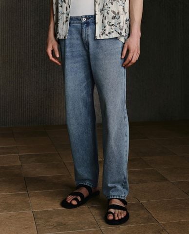  URBAN REVIVO - Quần jeans nam ống đứng wash bạc 
