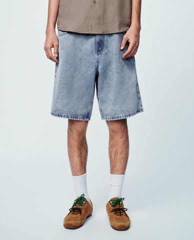  URBAN REVIVO - Quần short jeans nam ống rộng phối dây rút 