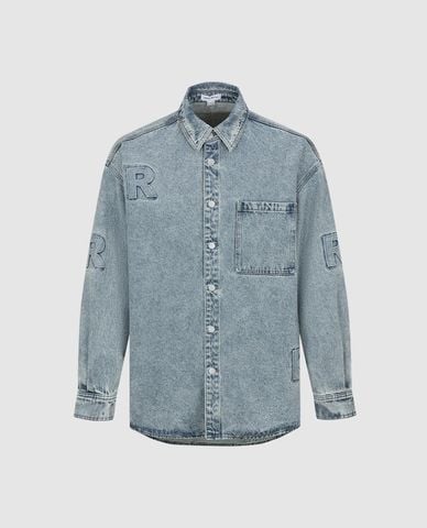  URBAN REVIVO - Áo khoác denim nam túi hộp thêu chữ 