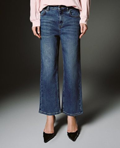  URBAN REVIVO - Quần jeans nữ ống rộng wash bạc cá tính 