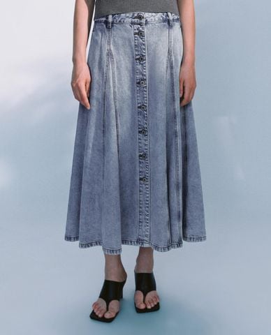 URBAN REVIVO - Chân váy denim midi phối hàng nút kim loại 