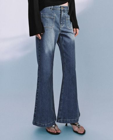  URBAN REVIVO - Quần jeans nữ ống loe túi vuông 