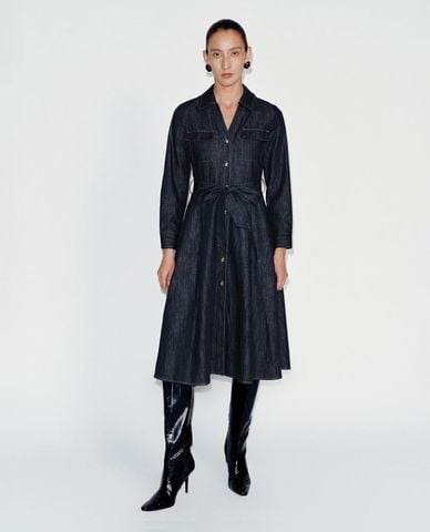  URBAN REVIVO - Đầm denim midi tay dài phối thắt lưng 