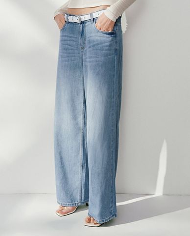  URBAN REVIVO - Quần jeans nữ ống rộng phối thắt lưng 