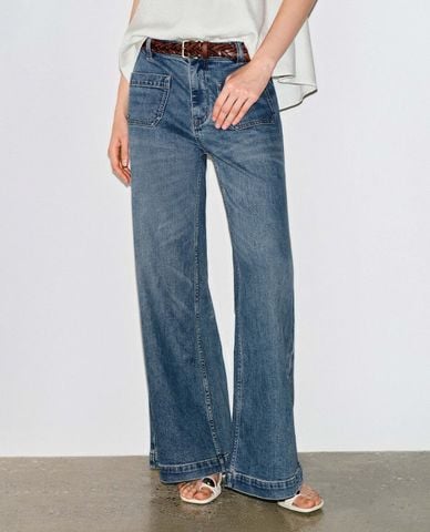  URBAN REVIVO - Quần jeans nữ ống loe kèm thắt lưng 