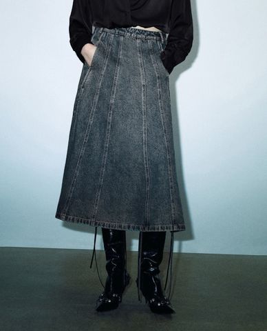  URBAN REVIVO - Chân váy denim midi thời thượng 