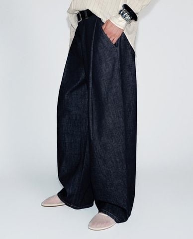  URBAN REVIVO - Quần jeans nữ ống rộng phối thắt lưng 