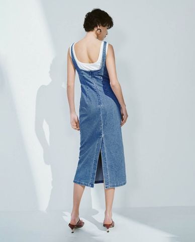  URBAN REVIVO - Đầm denim midi hai dây phối layer 