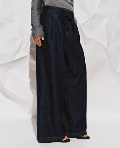  URBAN REVIVO - Quần jeans nữ ống rộng phối đai lưng 