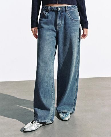  URBAN REVIVO - Quần jeans nữ ống rộng wash bạc 