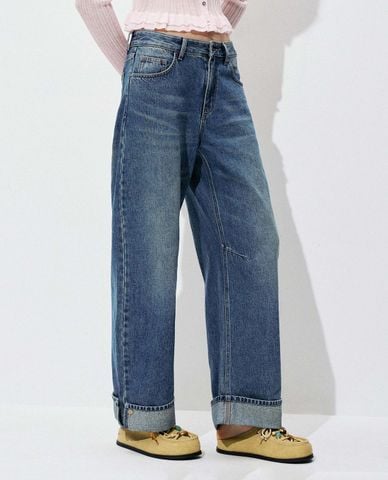 URBAN REVIVO - Quần jeans nữ ống rộng wash bạc xắn gấu 