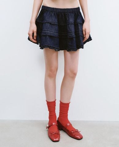  URBAN REVIVO - Chân váy denim mini phối bèo 