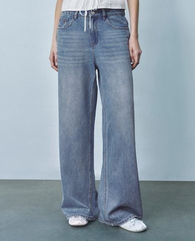  URBAN REVIVO - Quần jeans nữ ống rộng wash bạc 