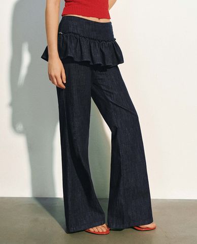  URBAN REVIVO - Quần jeans nữ ống loe phối bèo 