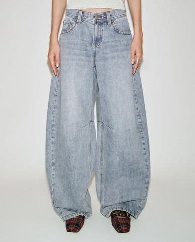  URBAN REVIVO - Quần jeans nữ ống rộng wash bạc 
