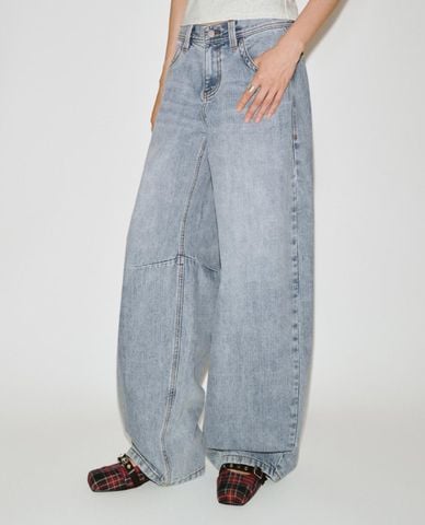  URBAN REVIVO - Quần jeans nữ ống rộng wash bạc 