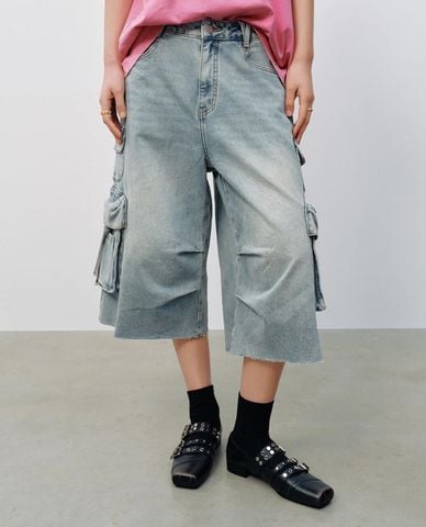  URBAN REVIVO - Quần short jeans nữ ống rộng túi hộp 