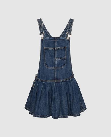  URBAN REVIVO - Đầm yếm denim mini xếp li dáng xòe 