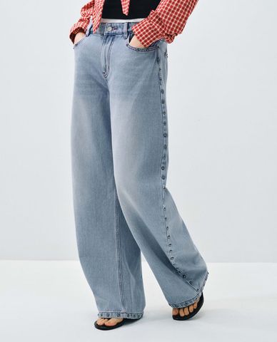  URBAN REVIVO - Quần jeans nữ ống rộng wash bạc 