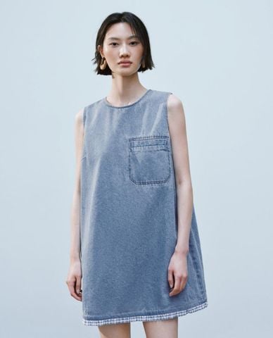  URBAN REVIVO - Đầm denim sát nách mini phối viền 