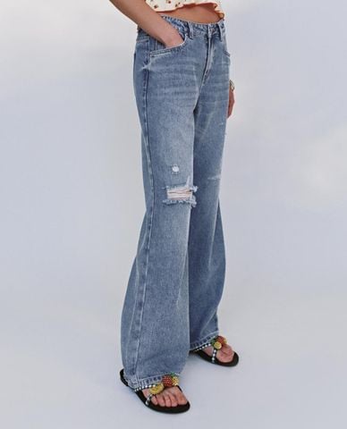  URBAN REVIVO - Quần jeans nữ ống rộng rách gối 