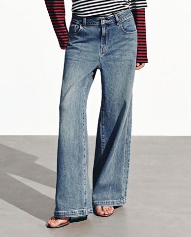  URBAN REVIVO - Quần jeans nữ ống rộng wash bạc 
