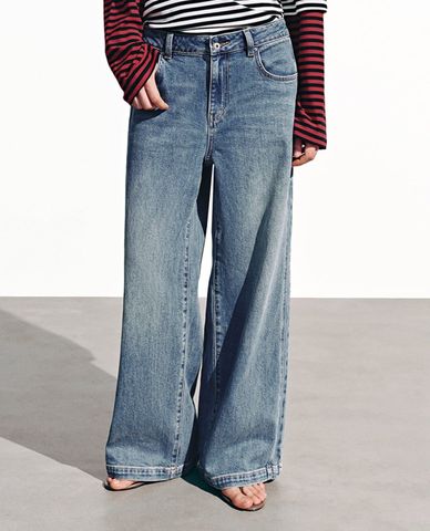  URBAN REVIVO - Quần jeans nữ ống rộng wash bạc 