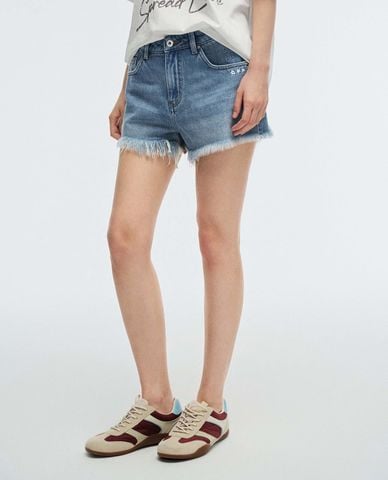 URBAN REVIVO - Quần short jeans nữ wash bạc tua rua 