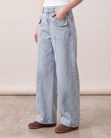  URBAN REVIVO - Quần jeans nữ ống rộng phối túi hộp 