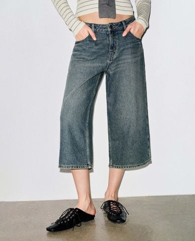  URBAN REVIVO - Quần jeans lửng nữ wash bạc cá tính 