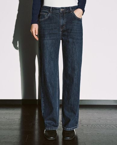  URBAN REVIVO - Quần jeans nữ ống đứng cổ điển 