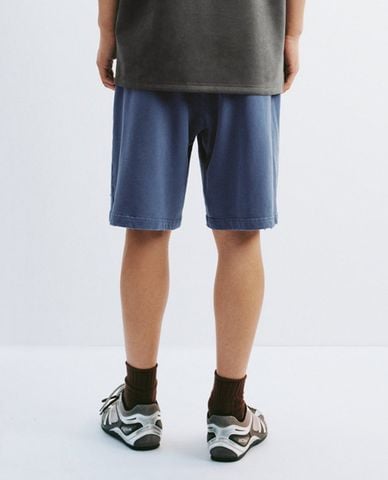  URBAN REVIVO - Quần short nam ống rộng lưng thun 