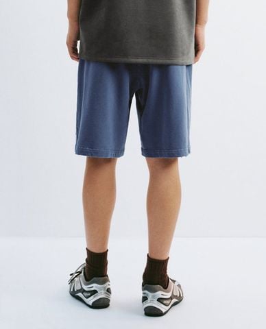  URBAN REVIVO - Quần short nam ống rộng lưng thun 