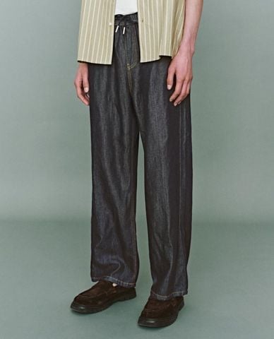  URBAN REVIVO - Quần jeans nam ống đứng lưng thun 