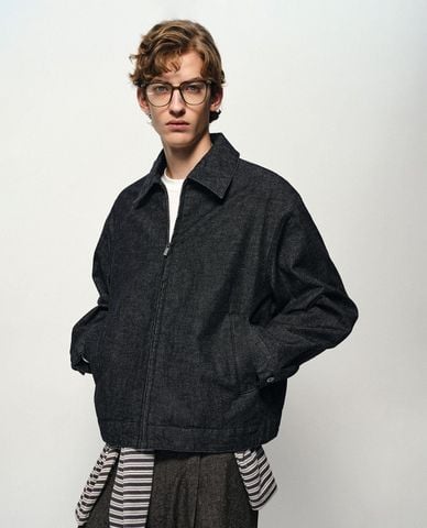  URBAN REVIVO - Áo khoác denim nam cổ bẻ tay dài khóa kéo 