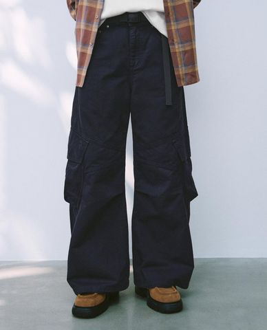  URBAN REVIVO - Quần jeans nam ống rộng túi hộp 