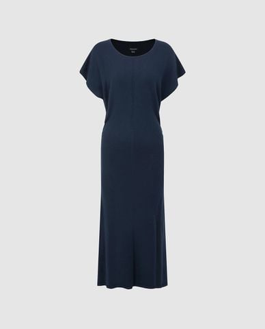  URBAN REVIVO - Đầm dệt kim midi cổ tròn tay ngắn 