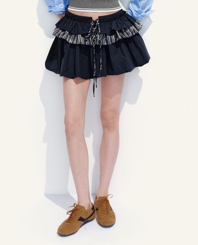  URBAN REVIVO - Chân váy xếp tầng mini lưng thun 