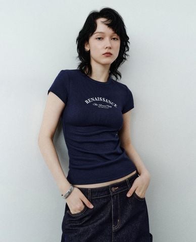  URBAN REVIVO - Áo thun nữ cổ tròn tay ngắn phom ôm 