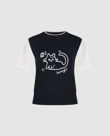  URBAN REVIVO - Áo dệt kim nữ cổ tròn tay ngắn phối họa tiết 