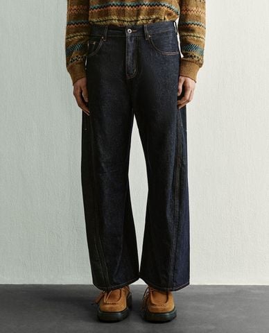  URBAN REVIVO - Quần jeans nam ống rộng dáng cong 