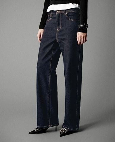  URBAN REVIVO - Quần jeans nữ ống đứng thời trang 
