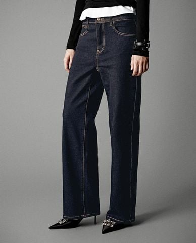  URBAN REVIVO - Quần jeans nữ ống đứng thời trang 