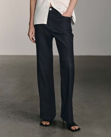  URBAN REVIVO - Quần jeans nữ ống loe cổ điển 