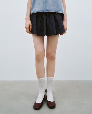  URBAN REVIVO - Chân váy denim mini dáng xoè 