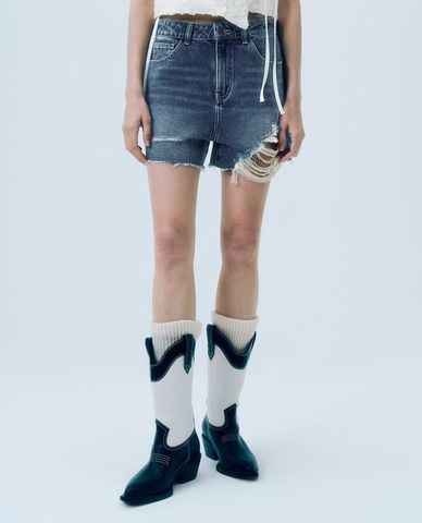  URBAN REVIVO - Quần short jeans nữ rách gối 